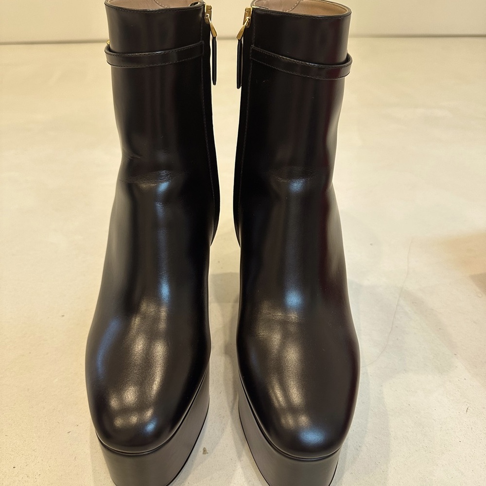 Authentic VALENTINO GARAVANI BOOTS